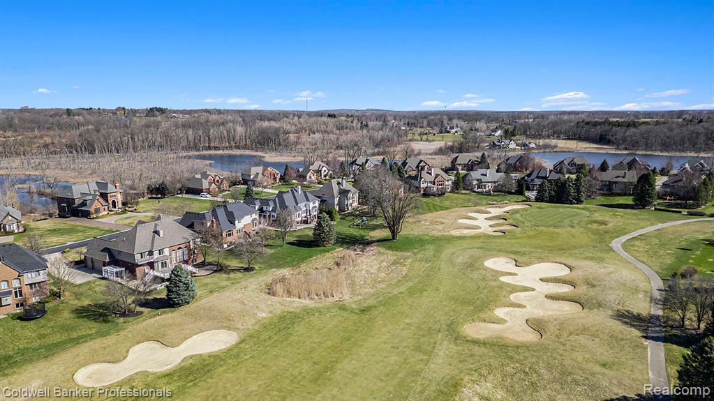 2434 PEBBLE BEACH Drive, Oakland, MI — Photo 2