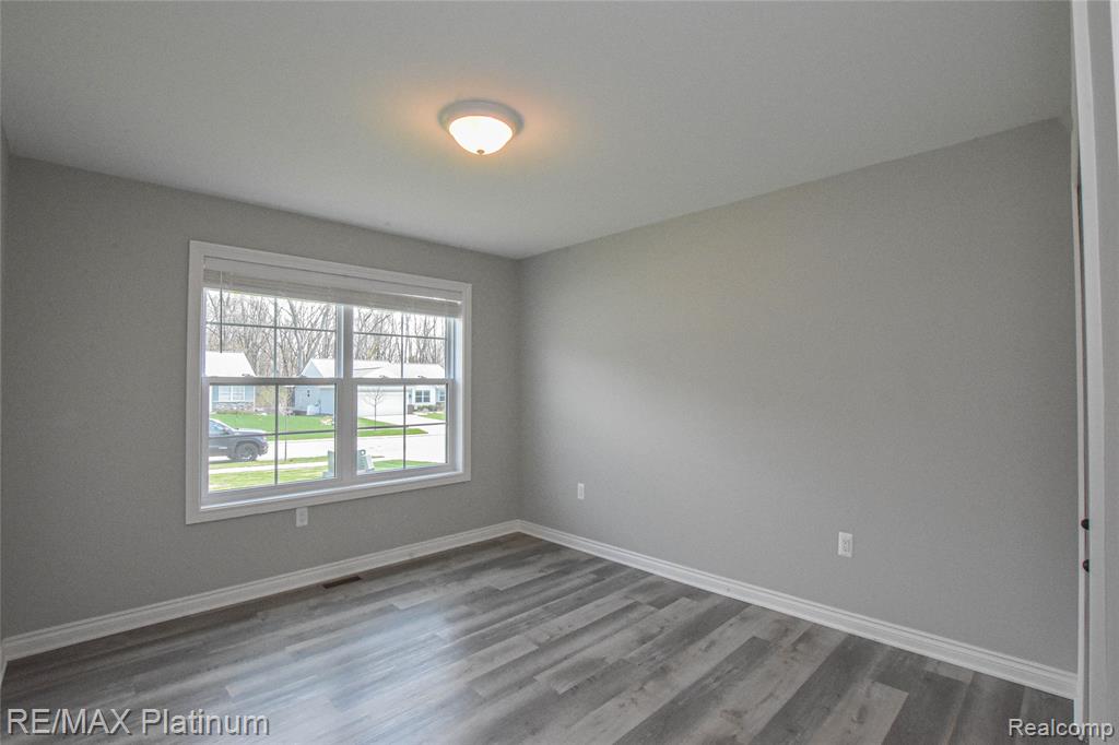 1174 Prudence Drive, Waterford, MI 48327 — Photo 29