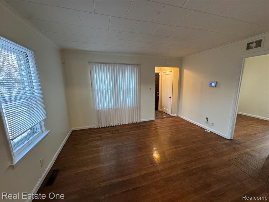 7535 Meadow Avenue, Warren, MI 48091 — Photo 4