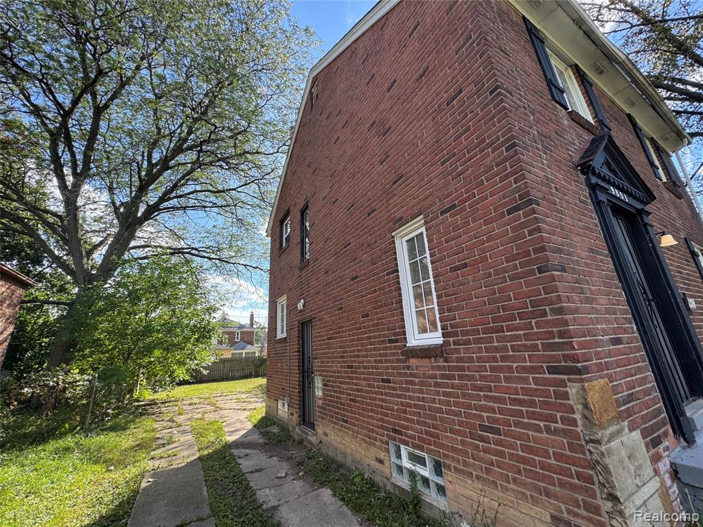 9801 Kensington Avenue, Detroit, MI 48224 — Photo 16