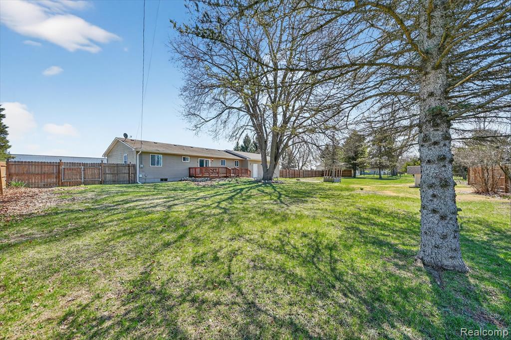 1109 Roods Lake Road, Lapeer, MI 48446 — Photo 38