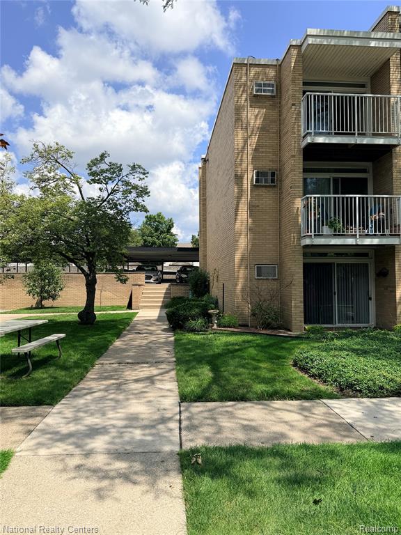 4913 Crooks Road, G4, Royal Oak, MI 48073 — Photo 4