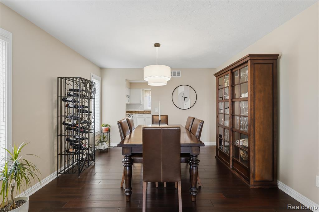 7288 Foxgate Drive, Brighton, MI 48116 — Photo 9