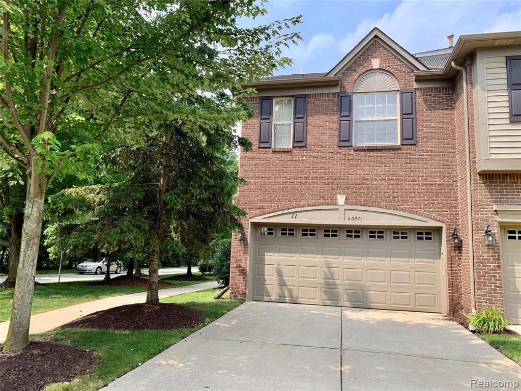 40971 N MAPLEWOOD Drive, Canton, MI 48187 — Photo 3