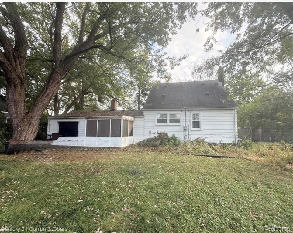 26532 Powers Avenue, Dearborn Heights, MI 48125 — Photo 19