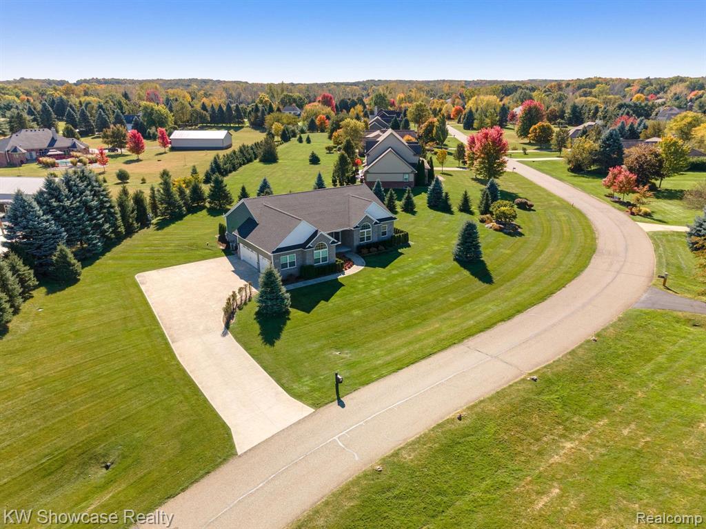 4276 TAGGETT LAKE Drive, Highland, MI — Photo 52