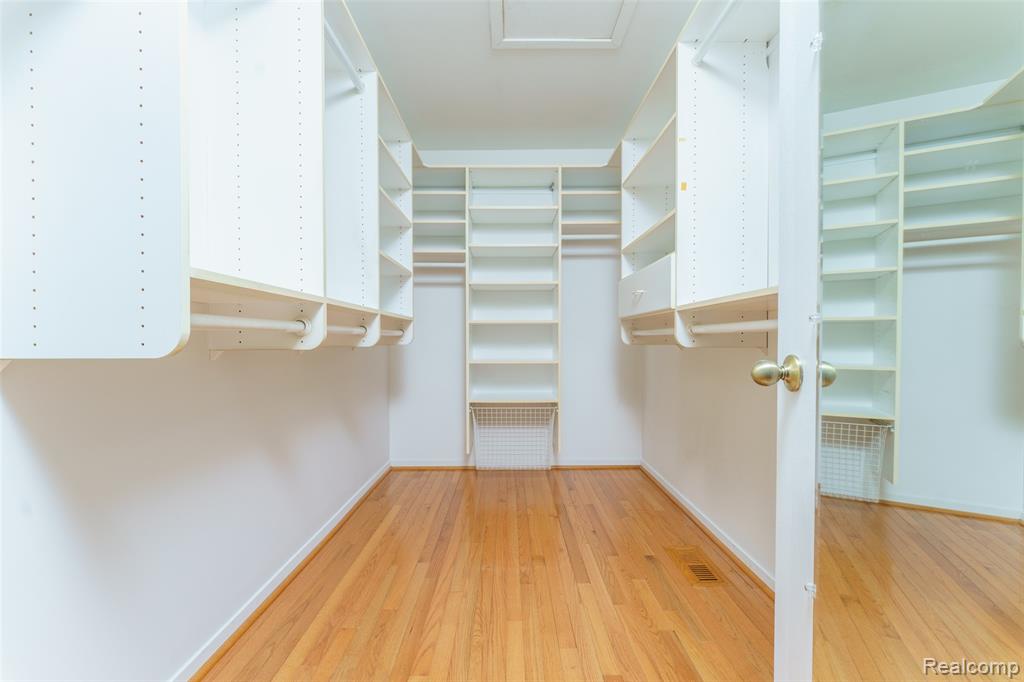 469 Winwood Circle, 121, Walled Lake, MI 48390 — Photo 16