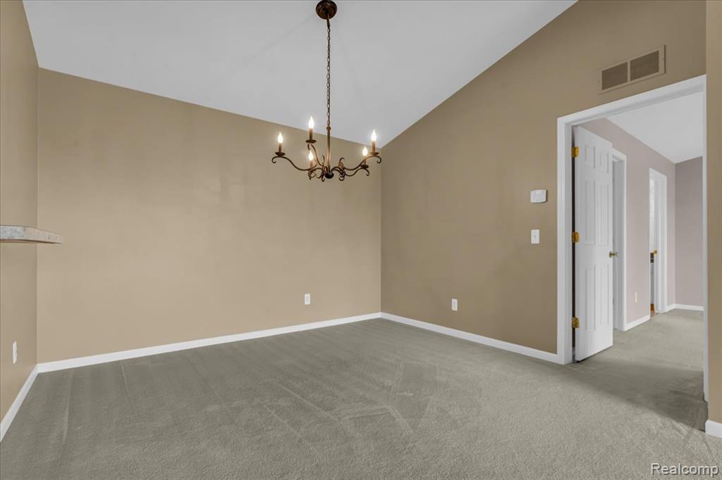 51641 Hale Lane, Chesterfield, MI — Photo 13
