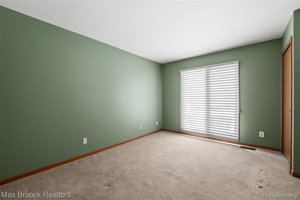 42738 Matthew Drive, 47, Sterling Heights, MI 48313 — Photo 25