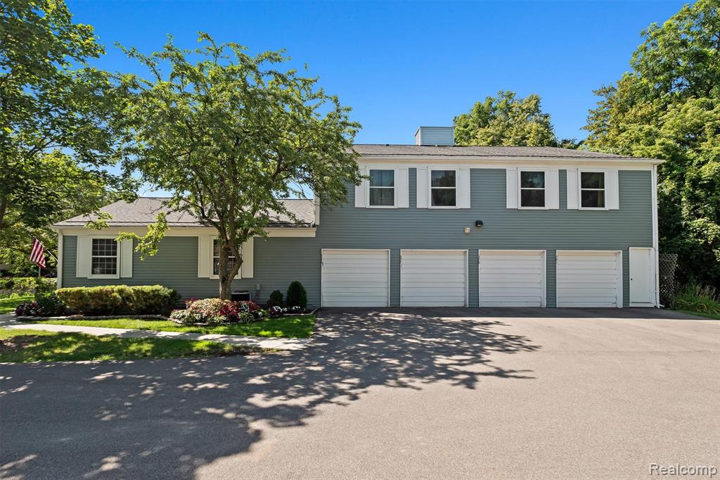 375 Neptune Drive, Walled Lake, MI 48390 — Photo 26