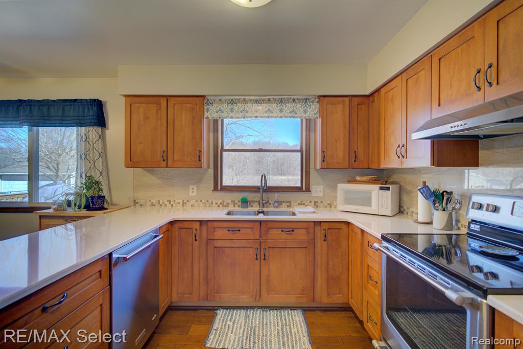 7233 JENNINGS Road, Swartz Creek, MI 48473 — Photo 6