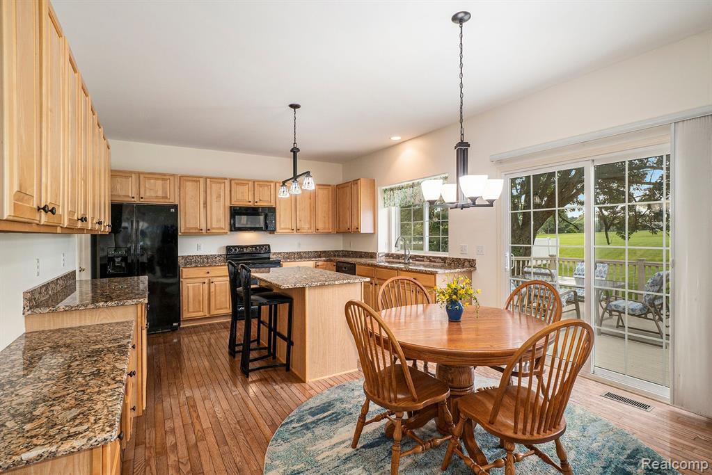 6162 MCCANDLISH Road, Grand Blanc, MI 48439 — Photo 10