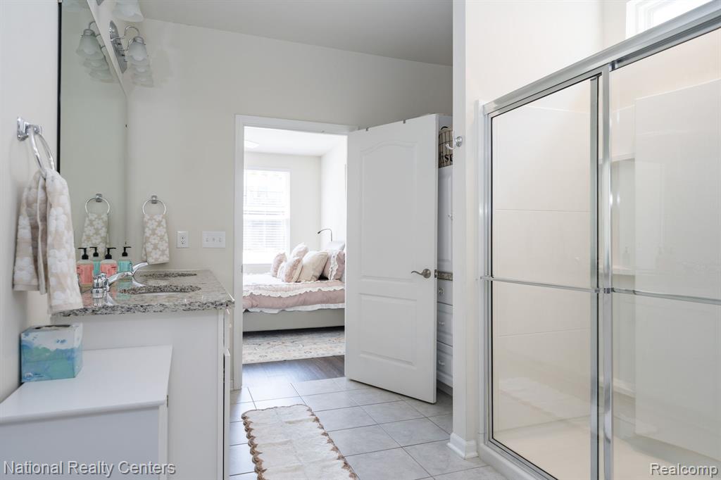 1233 Lark, Lake Orion, MI — Photo 20