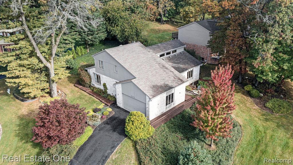 8323 FAWN VALLEY Drive, Clarkston, MI 48348 — Photo 32