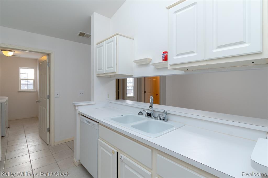 6143 Century Court, Shelby Twp, MI 48316 — Photo 29
