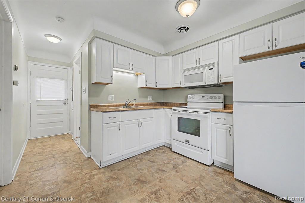 4222 Drouillard Street, Lincoln Park, MI 48146 — Photo 8
