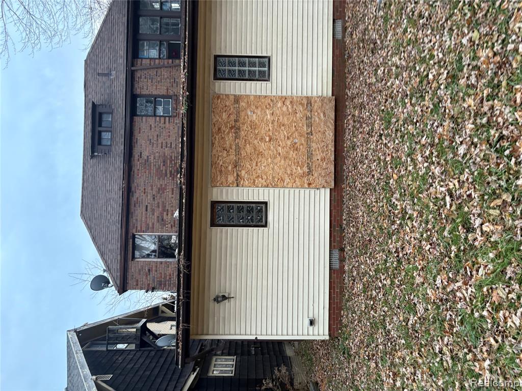 8481 E Outer Drive, Detroit, MI 48213 — Photo 8