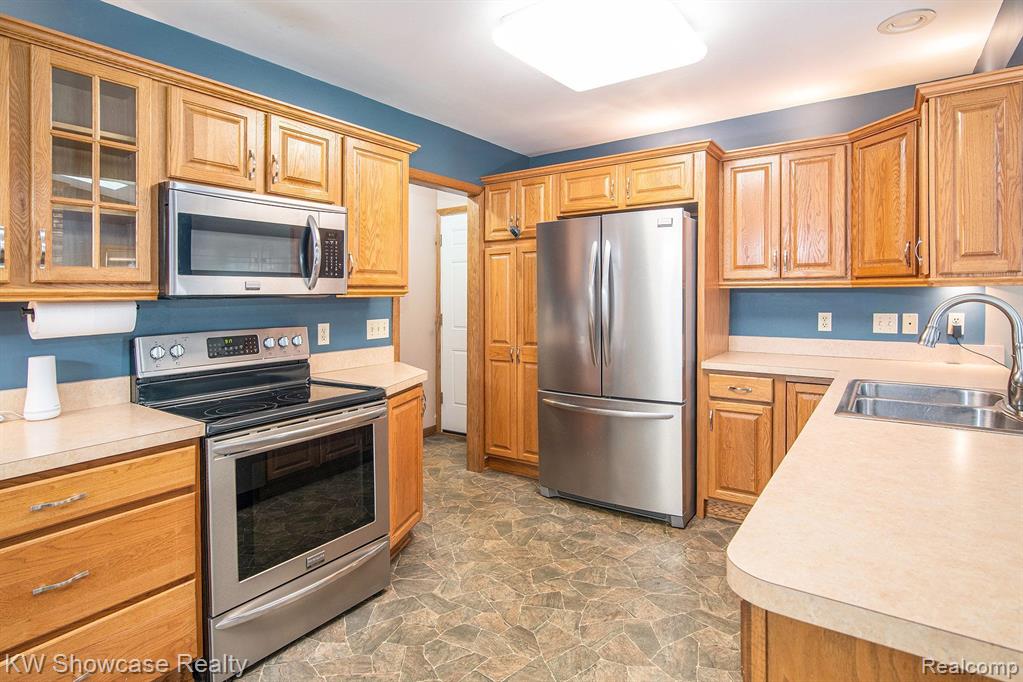 4045 S ELMS Road, Swartz Creek, MI 48473 — Photo 5