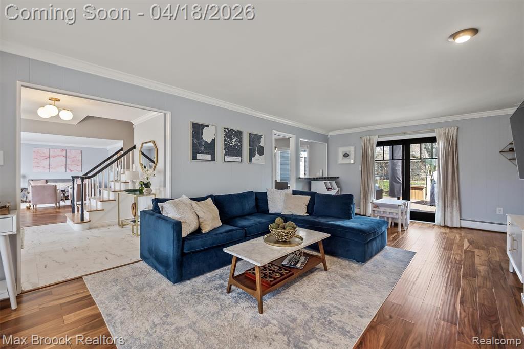 7359 Coach Lane, West Bloomfield, MI — Photo 32