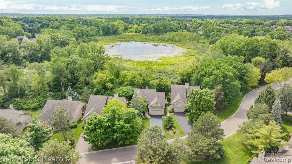 4860 Lagoons Circle, West Bloomfield, MI 48323 — Photo 71