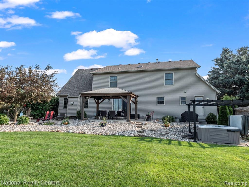 391 MCINTOSH, Almont, MI 48003 — Photo 5