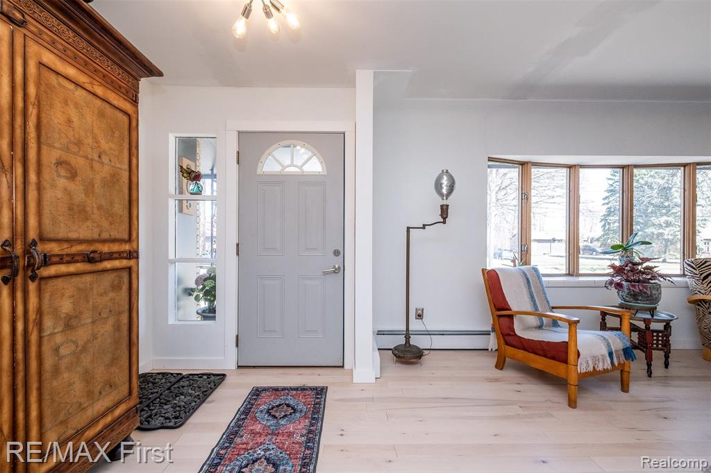 905 W Parker Avenue, Madison Heights, MI 48071 — Photo 6