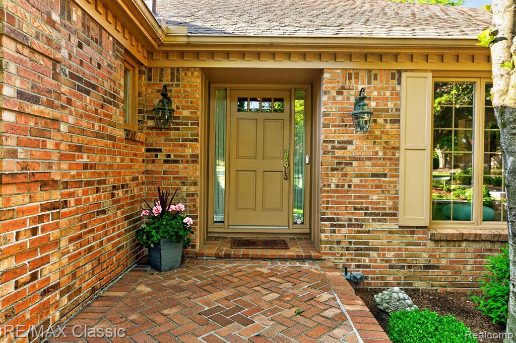 12648 Portsmouth Court, Plymouth, MI 48170 — Photo 7