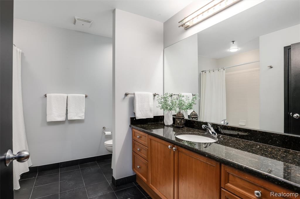 200 River Pl, 13, Detroit, MI 48207 — Photo 20