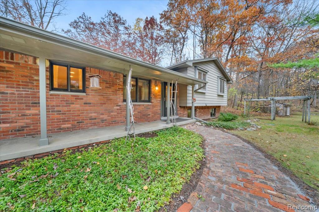 75 Ridgemont Road, Oxford, MI 48370 — Photo 10