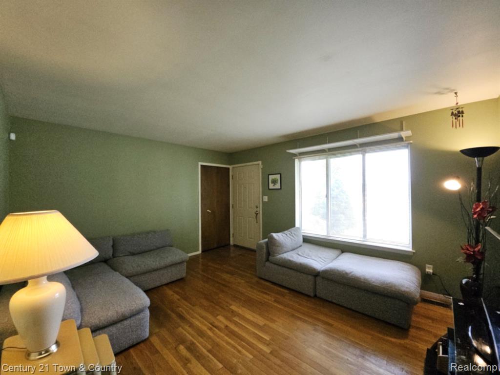 39622 University Drive, Sterling Heights, MI 48310 — Photo 10