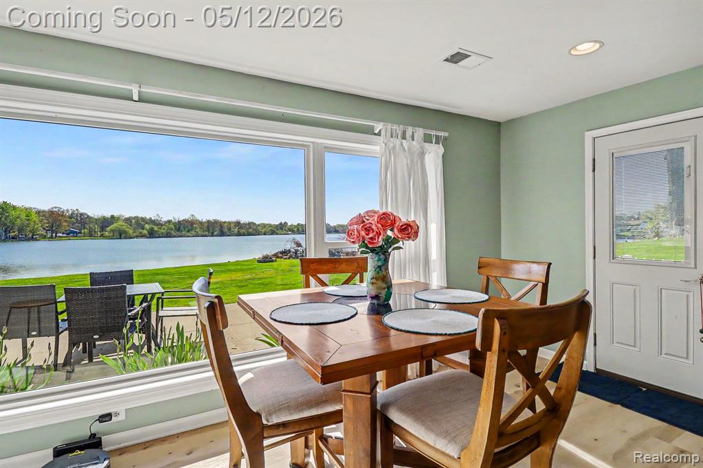9801 Coledale Court, White Lake, MI — Photo 9