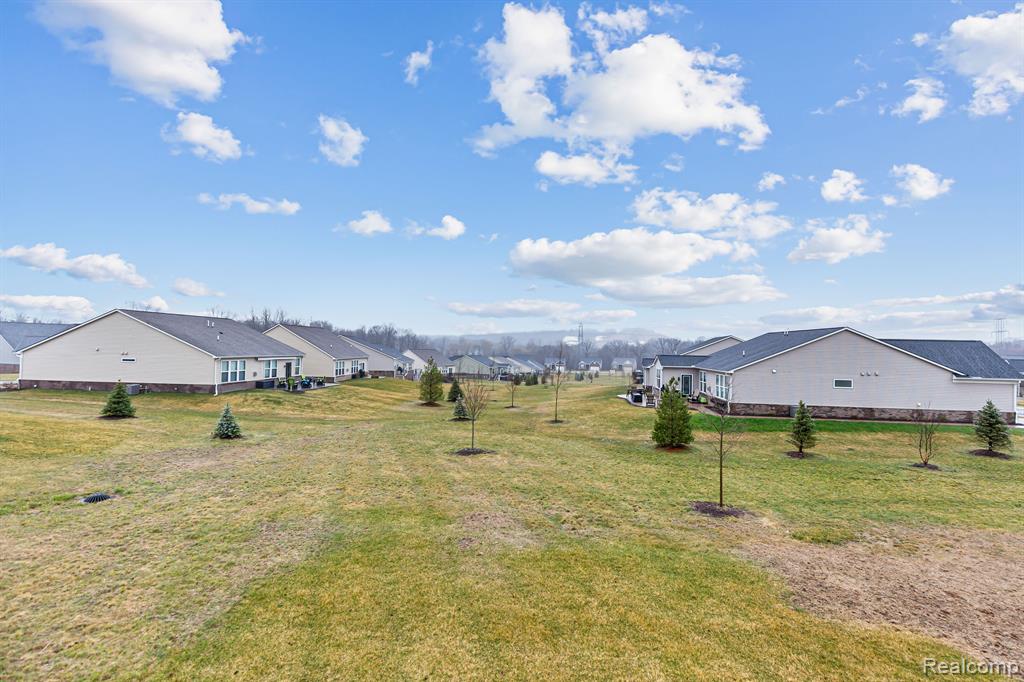 3995 ASHDALE Way, Clarkston, MI 48348 — Photo 10