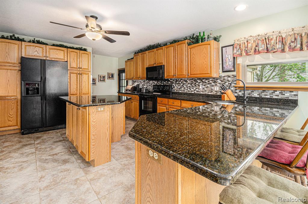 9300 Clippert Street, Taylor, MI 48180 — Photo 11
