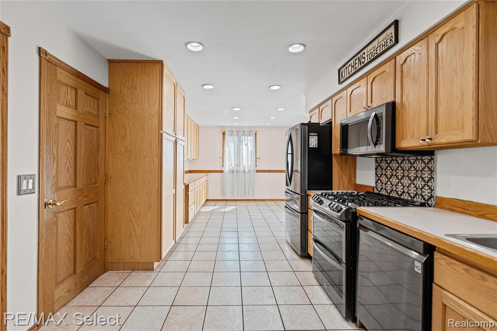 3514 Morrish Road, Swartz Creek, MI 48473 — Photo 12