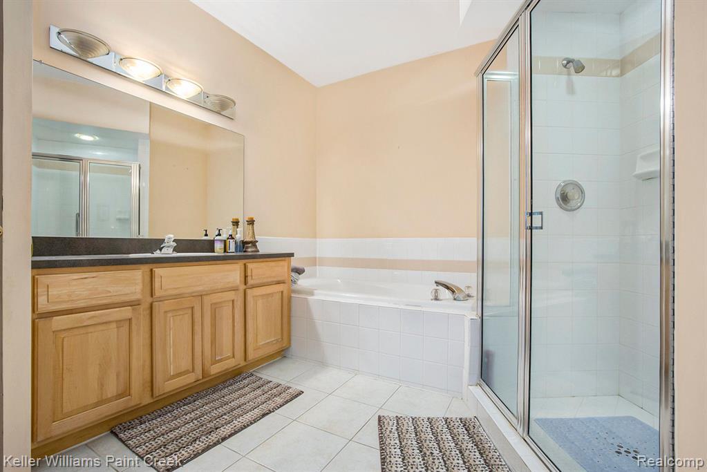 7943 Glacier Club Drive, Washington, MI — Photo 16