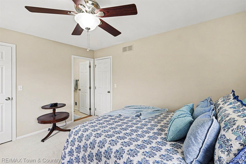 9358 Parkview Circle, Grand Blanc, MI 48439 — Photo 12