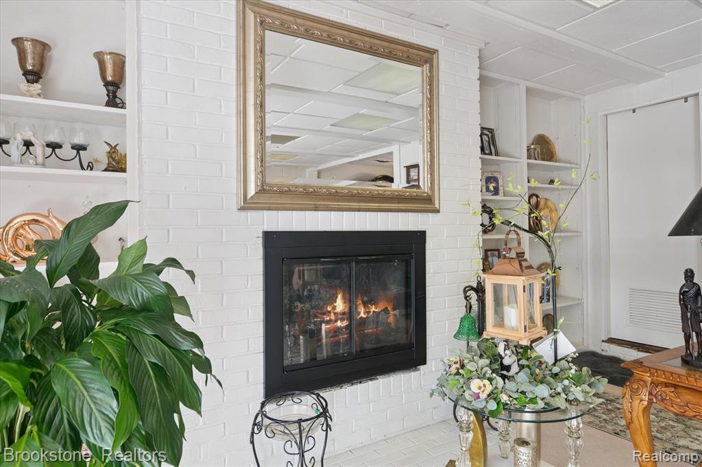 4665 W Maple Road, Bloomfield Hills, MI 48301 — Photo 9