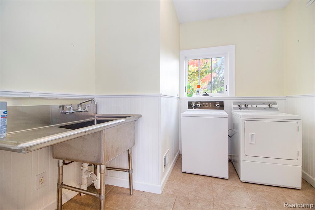 9088 W Liberty Road, Ann Arbor, MI 48103 — Photo 27