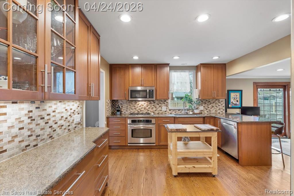 919 Cook Road, Grosse Pointe Woods, MI 48236 — Photo 6