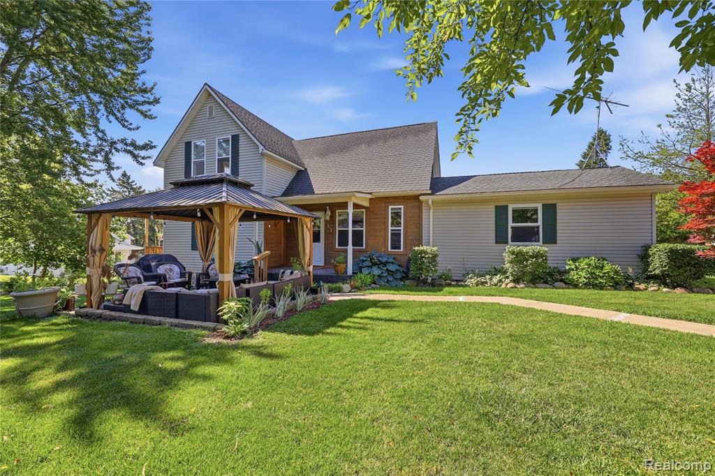 806 S 10th Street, St. Clair, MI 48079 — Photo 6