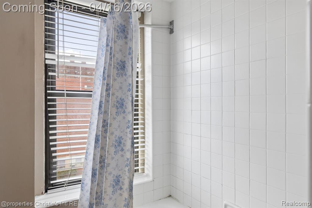 15 E Kirby Street, 420, Detroit, MI 48202 — Photo 8