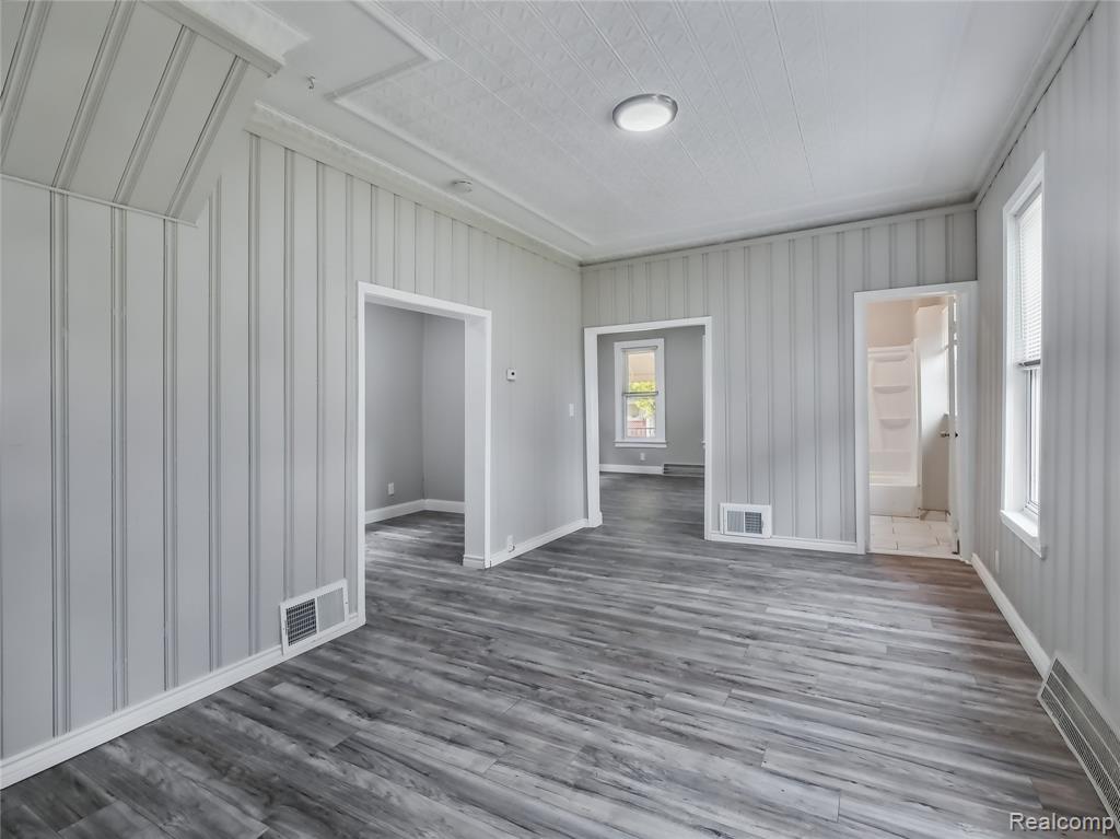 8220 Hudson Avenue, Warren, MI 48089 — Photo 7