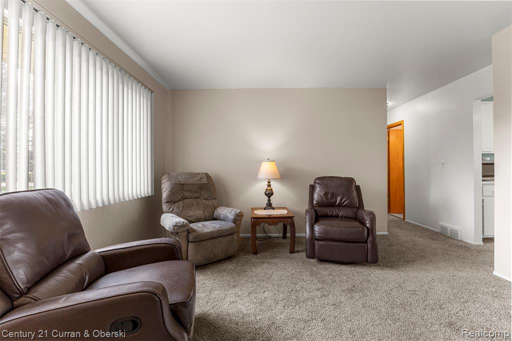 7011 Helen Street, Garden City, MI — Photo 10