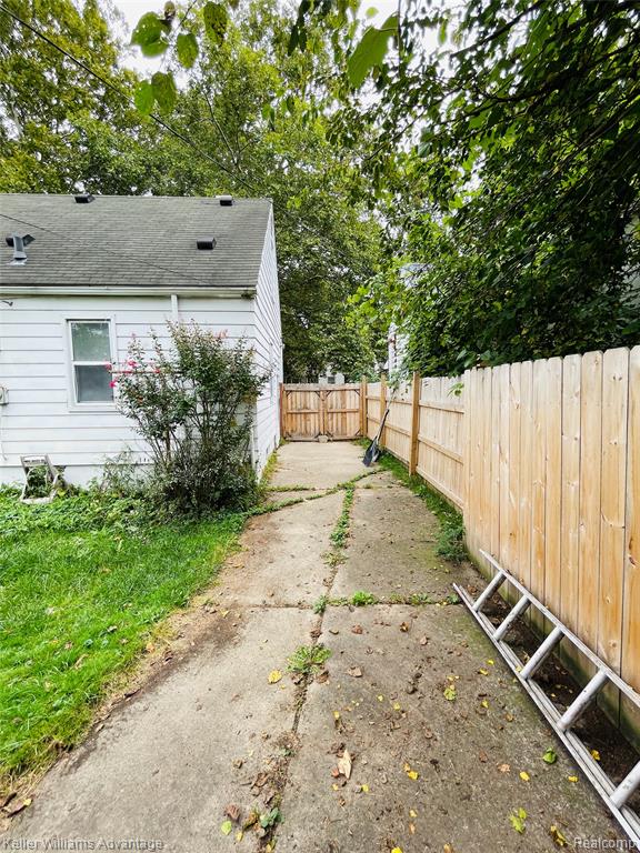 7793 Clayburn Street, Detroit, MI 48228 — Photo 23