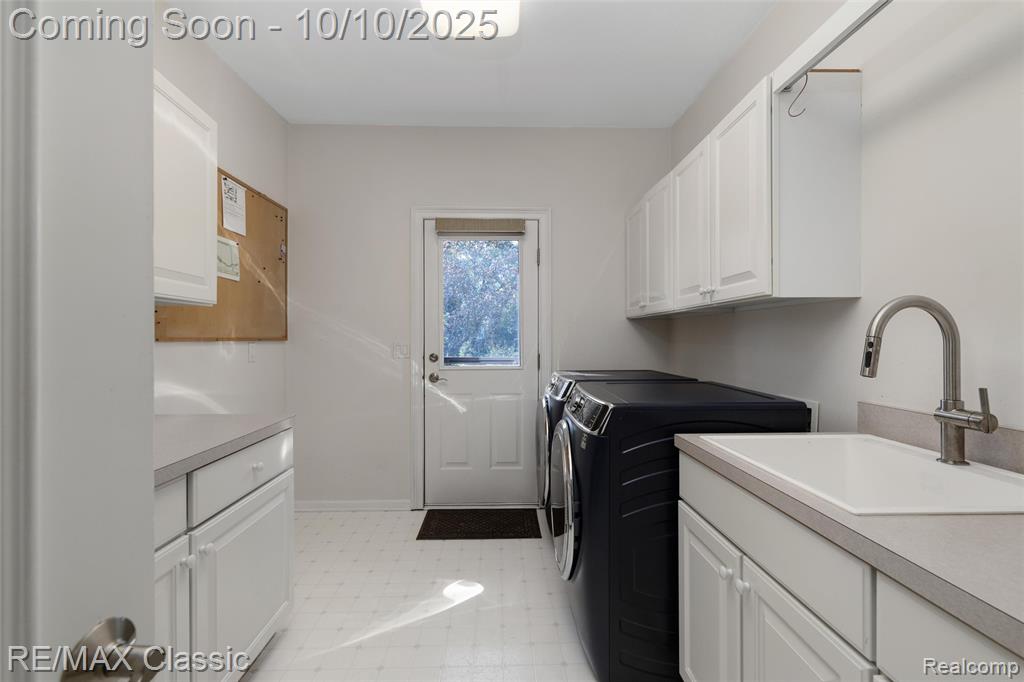 7040 Royal Villa Court, Canton, MI 48187 — Photo 38