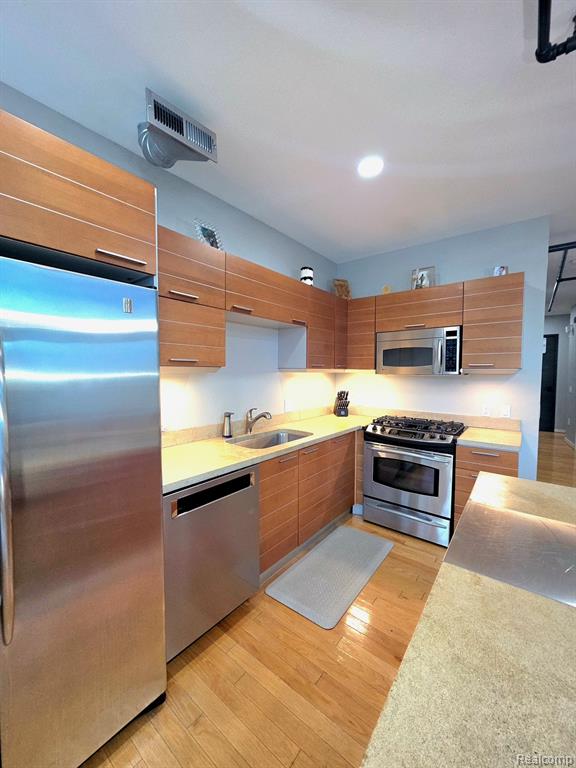 614 TROY, Royal Oak, MI 48067 — Photo 9