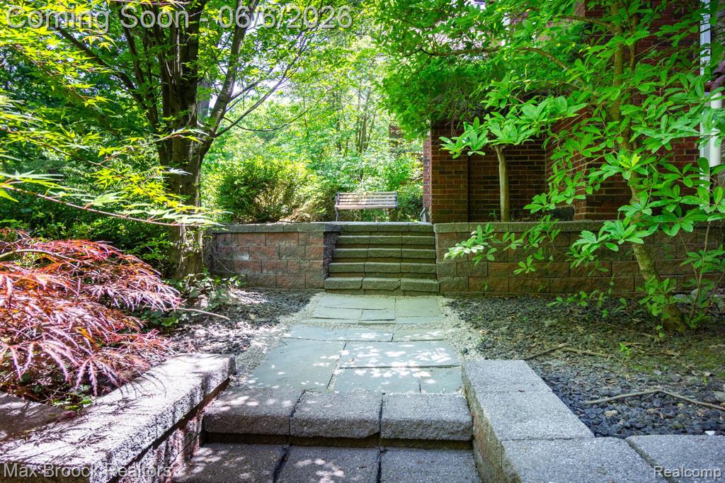 6604 College Park, Clarkston, MI — Photo 8