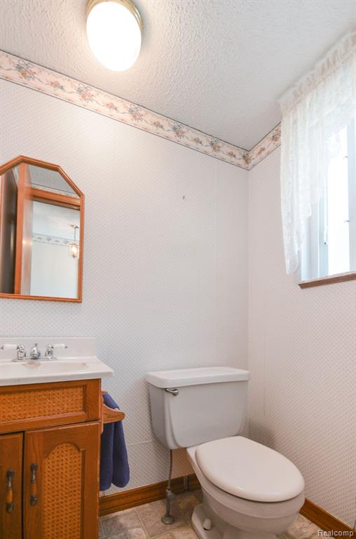 40509 Irval Drive, Sterling Heights, MI 48313 — Photo 14