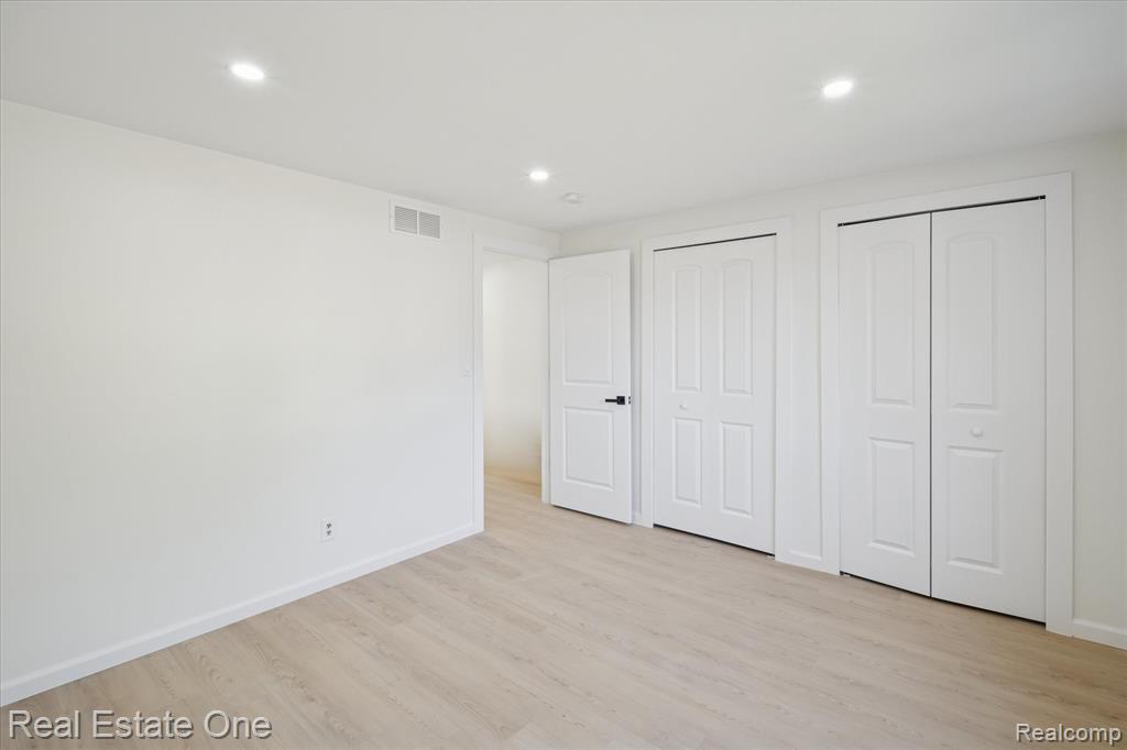 43051 Fernwood Street, Canton, MI 48187 — Photo 27