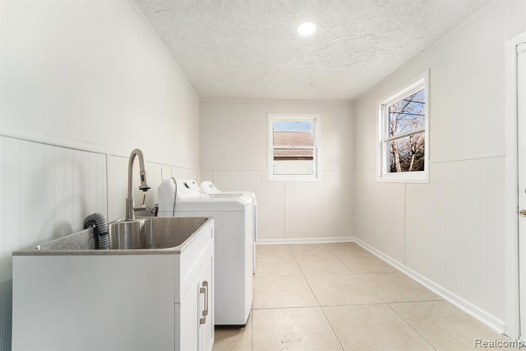 24614 TAFT Road, Novi, MI — Photo 21